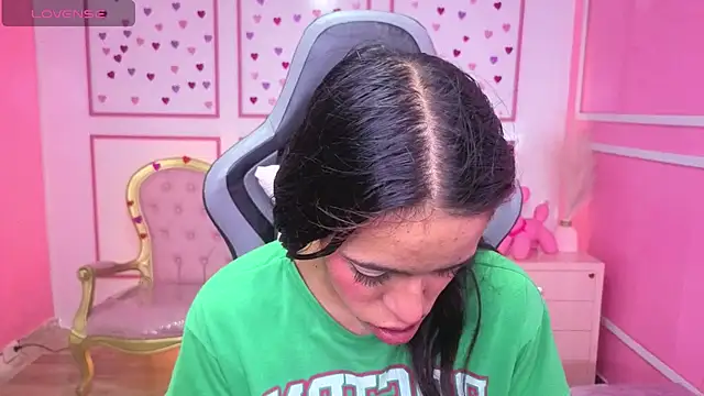 stephania t online show from December 2025 12:29:02 PM