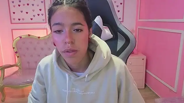 stephania t online show from September 2025 11:37:01 AM