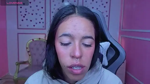 Snapshot of stephania_t chatting on November 2025 12:43:02 PM stephania t online show from November 2025 12:43:02 PM