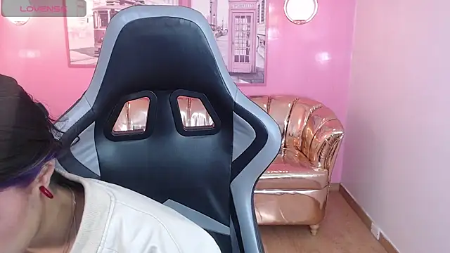 Snapshot of stephania_t chatting on December 2025 12:48:02 PM stephania t online show from December 2025 12:48:02 PM