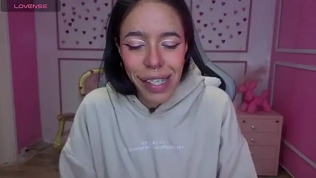 Snapshot of stephania_t chatting on November 2025 11:38:02 AM stephania t online show from November 2025 11:38:02 AM