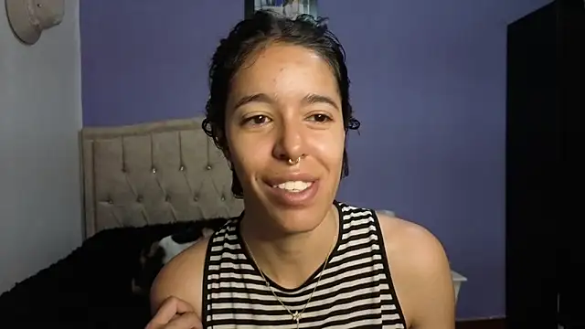 Snapshot of stephania_t chatting on June 2026 01:50:02 PM stephania t online show from June 2026 01:50:02 PM