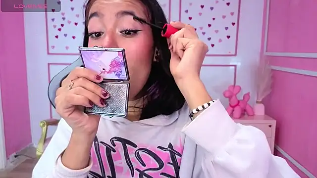 stephania t online show from December 2025 11:56:01 AM