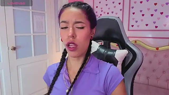 Snapshot of stephania_t chatting on December 2025 12:37:01 PM stephania t online show from December 2025 12:37:01 PM