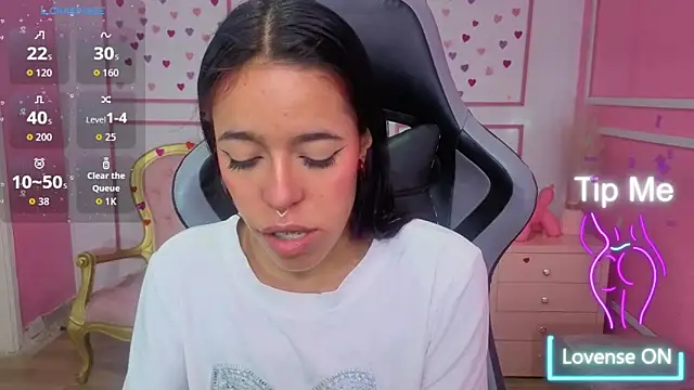 Snapshot of stephania_t chatting on December 2025 12:33:02 PM stephania t online show from December 2025 12:33:02 PM