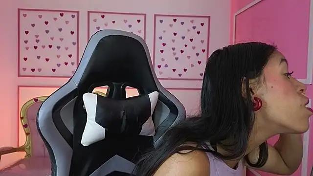 stephania t online show from September 2025 11:39:02 AM