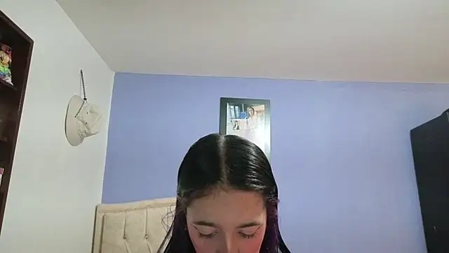 stephania t online show from March 2026 04:19:02 PM