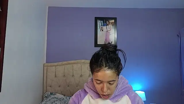 Snapshot of stephania_t chatting on May 2026 02:46:01 PM stephania t online show from May 2026 02:46:01 PM