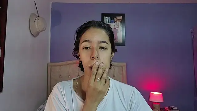 Snapshot of stephania_t chatting on May 2026 04:58:01 PM stephania t online show from May 2026 04:58:01 PM