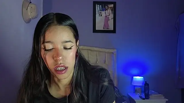 stephania t online show from April 2026 04:25:02 PM