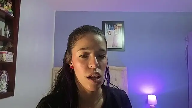 Snapshot of stephania_t chatting on April 2026 06:25:02 PM stephania t online show from April 2026 06:25:02 PM