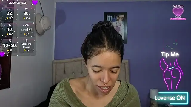 Snapshot of stephania_t chatting on June 2026 03:23:01 PM stephania t online show from June 2026 03:23:01 PM