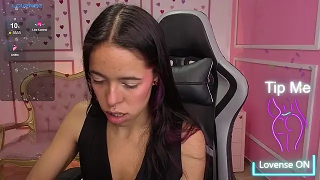 Snapshot of stephania_t chatting on November 2025 12:41:01 PM stephania t online show from November 2025 12:41:01 PM