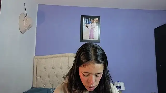 stephania t online show from March 2026 01:51:02 AM