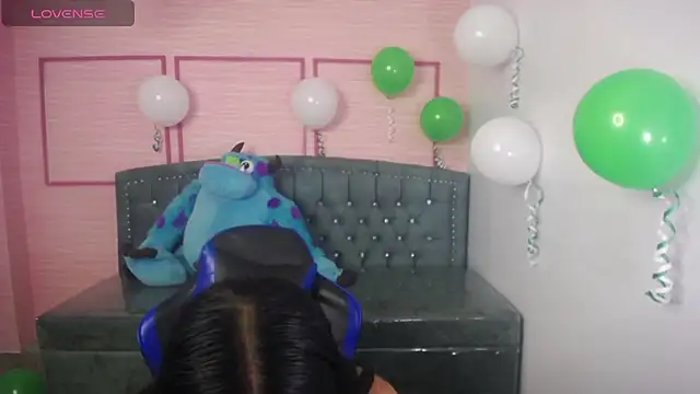 stephania t online show from March 2025 10:49:02 AM