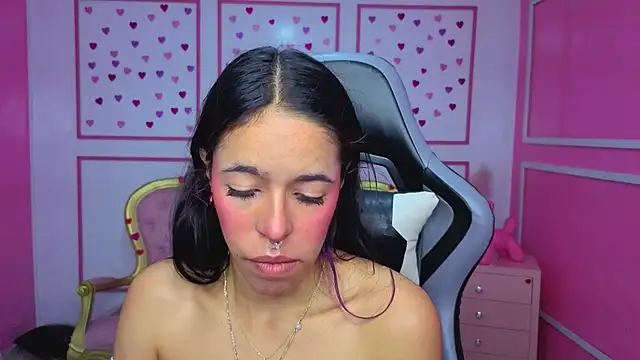 stephania t online show from February 2026 12:13:02 PM