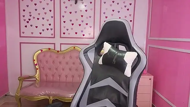 Snapshot of stephania_t chatting on November 2025 12:32:01 PM stephania t online show from November 2025 12:32:01 PM