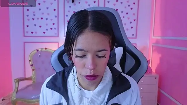stephania t online show from October 2025 11:56:01 AM