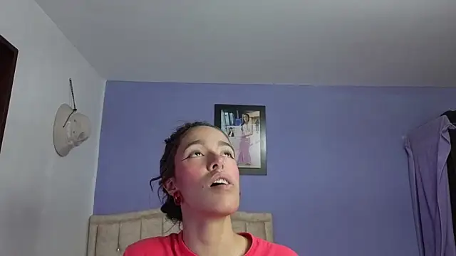 stephania t online show from March 2026 05:01:02 PM