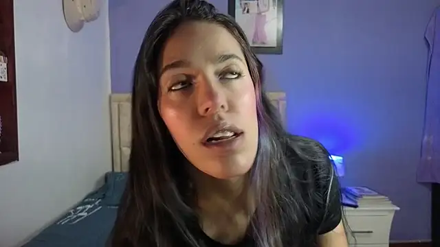 stephania t online show from April 2026 04:13:01 PM