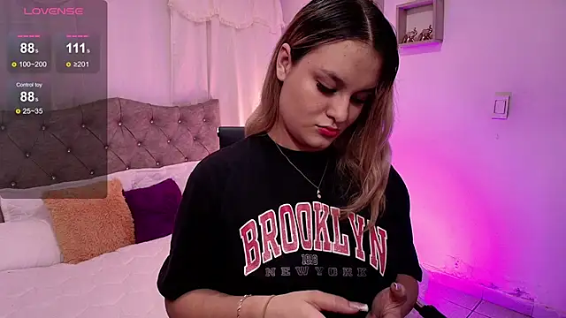 valeria gomezx online show from March 2025 06:01:02 PM