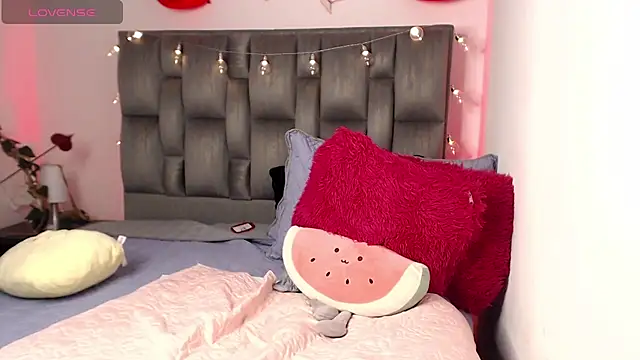 julz 03 online show from February 2025 02:25:01 AM