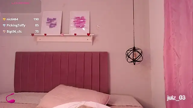 julz 03 online show from March 2025 07:33:01 PM