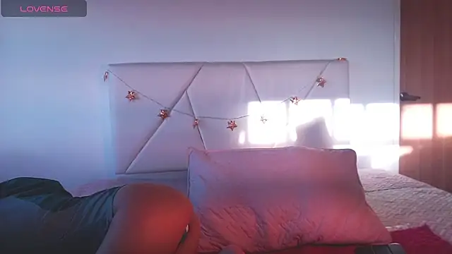 julz 03 online show from November 2025 11:58:02 AM