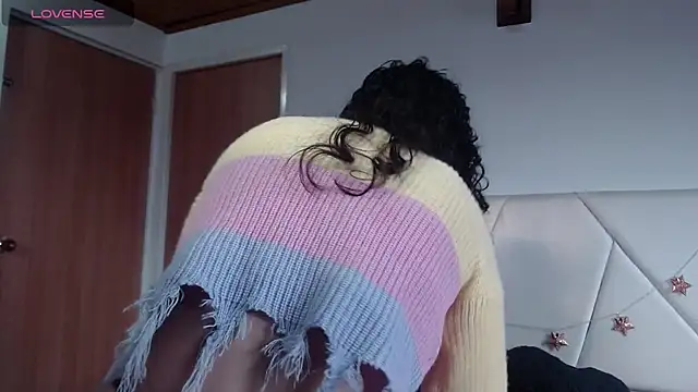 julz 03 online show from December 2025 11:42:02 AM