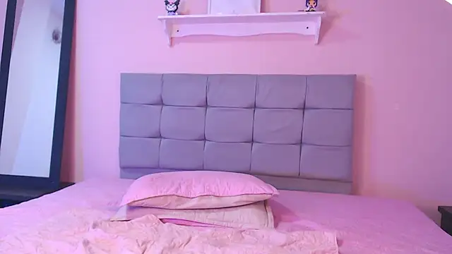 julz 03 online show from February 2026 04:29:02 AM