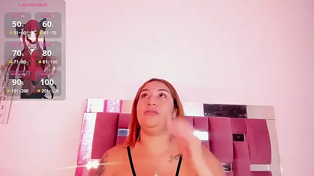 Snapshot of Alba_Grey chatting on September 2025 05:57:01 PM Alba Grey online show from September 2025 05:57:01 PM