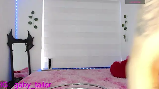 Gaby Tailor online show from September 2025 10:06:01 PM