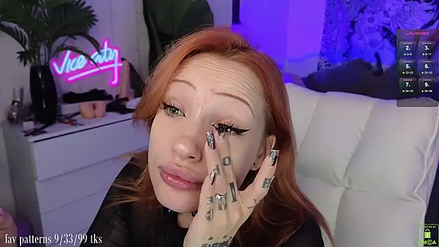 violetviolator online show from November 2025 04:05:01 AM