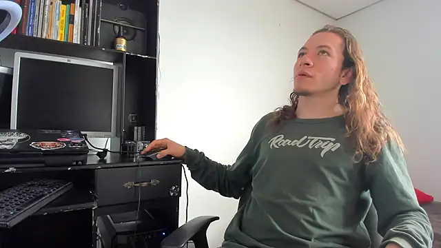 azurecrabing online show from February 2025 04:32:01 PM