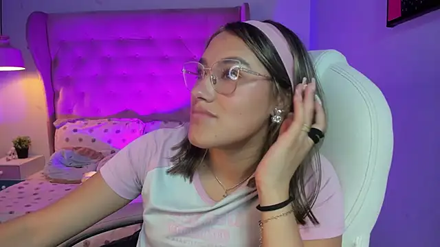  Sophie  miller online show from March 2026 08:27:02 PM