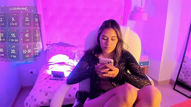 Snapshot of _Sophie__miller chatting on November 2025 08:53:02 PM Sophie miller online show from November 2025 08:53:02 PM