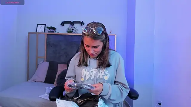 Snapshot of _Sophie__miller chatting on October 2025 05:03:02 PM Sophie miller online show from October 2025 05:03:02 PM