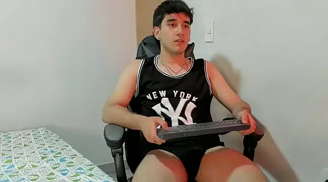 Snapshot of leo030809 chatting on December 2024 02:47:01 AM leo030809 online show from December 2024 02:47:01 AM