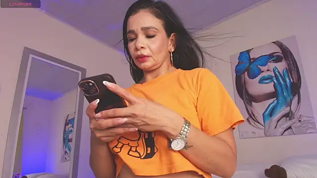 Pammela Smith online show from May 2026 09:23:02 PM