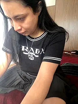 Snapshot of Effyvice13 chatting on November 2025 09:19:02 PM Effyvice13 online show from November 2025 09:19:02 PM