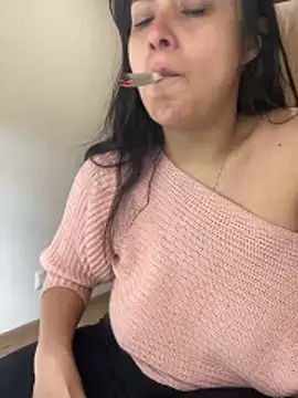 Snapshot of Effyvice13 chatting on December 2025 08:36:01 PM Effyvice13 online show from December 2025 08:36:01 PM