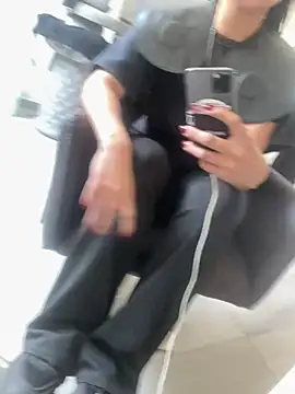 Effyvice13 online show from May 2026 06:13:02 PM