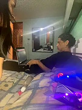 Snapshot of Effyvice13 chatting on September 2025 03:34:02 AM Effyvice13 online show from September 2025 03:34:02 AM