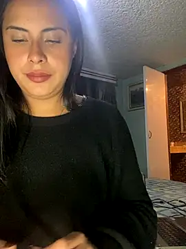 Snapshot of Effyvice13 chatting on October 2025 06:22:01 AM Effyvice13 online show from October 2025 06:22:01 AM