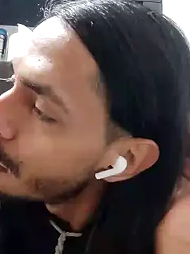 Snapshot of Donstark6669 chatting on February 2025 09:03:01 AM Donstark6669 online show from February 2025 09:03:01 AM