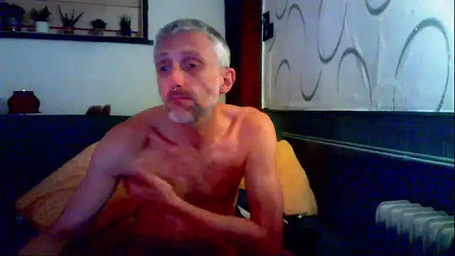 Snapshot of unclestefansdick chatting on September 2025 03:07:02 AM unclestefansdick online show from September 2025 03:07:02 AM