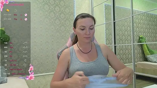 Snapshot of -DIVORA- chatting on October 2025 03:02:02 PM -DIVORA- online show from October 2025 03:02:02 PM