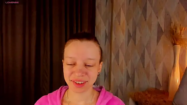Michelle Blond online show from May 2026 01:06:02 AM