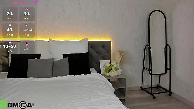 Michelle Blond online show from February 2026 09:18:02 AM