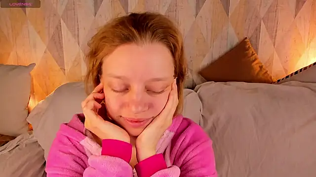 Michelle Blond online show from May 2026 01:57:16 AM